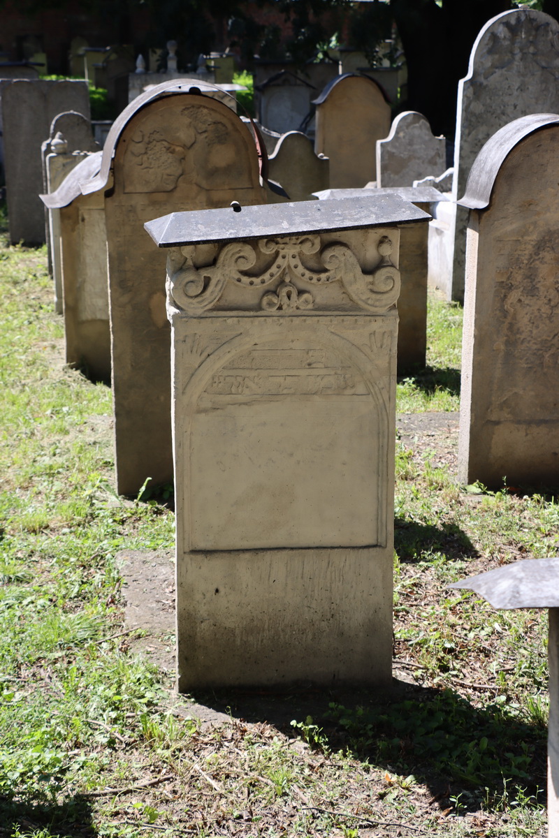 jewish cemeteries Kraków Remu