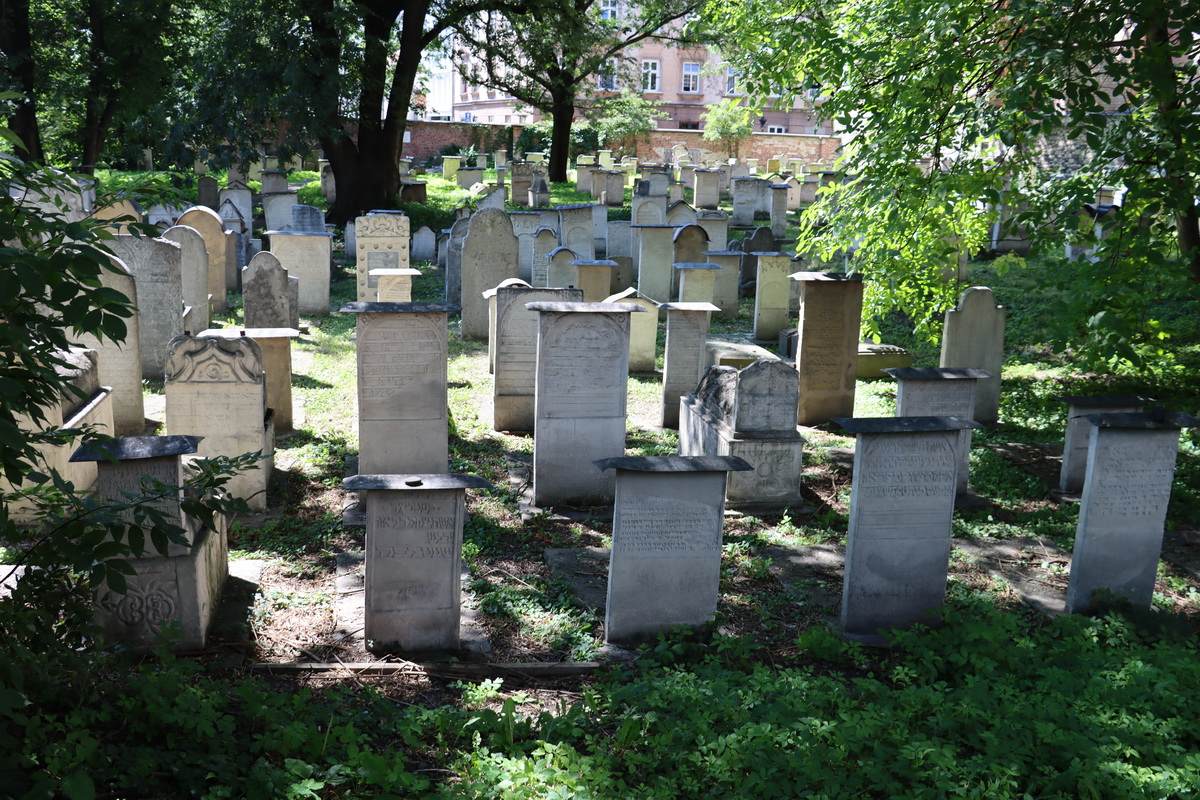 jewish cemeteries Kraków Remu